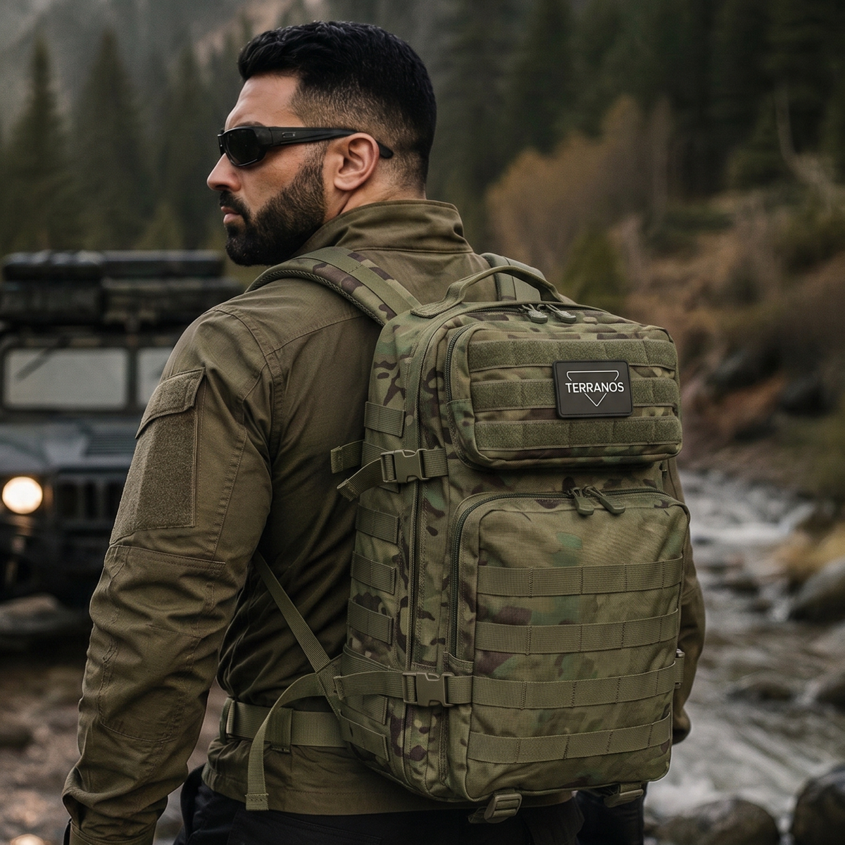 Taktyczny plecak turystyczny MOLLE wojskowy 45L  TERRANOS BLACKWOLF