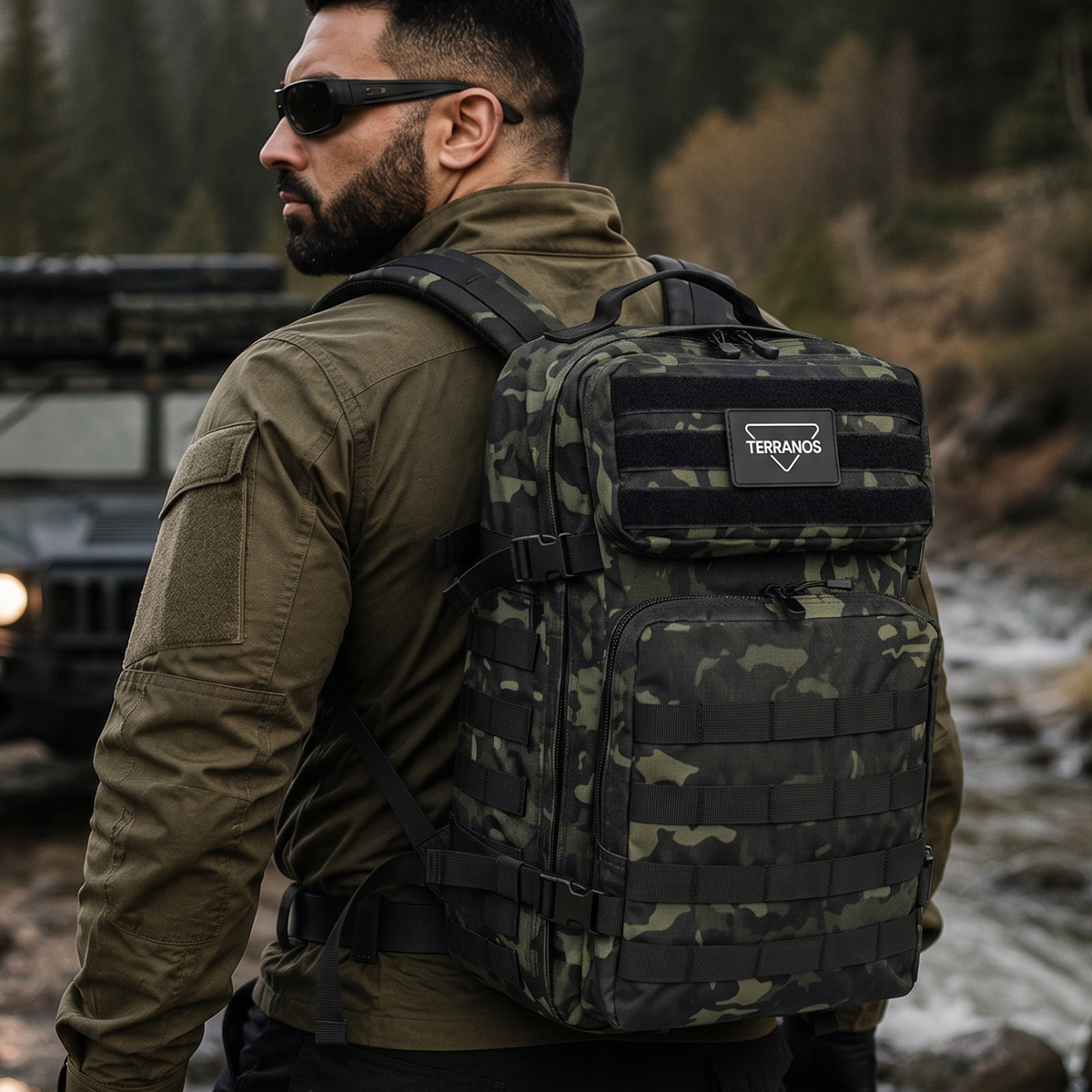 Taktyczny plecak turystyczny MOLLE wojskowy 45L  TERRANOS BLACKWOLF